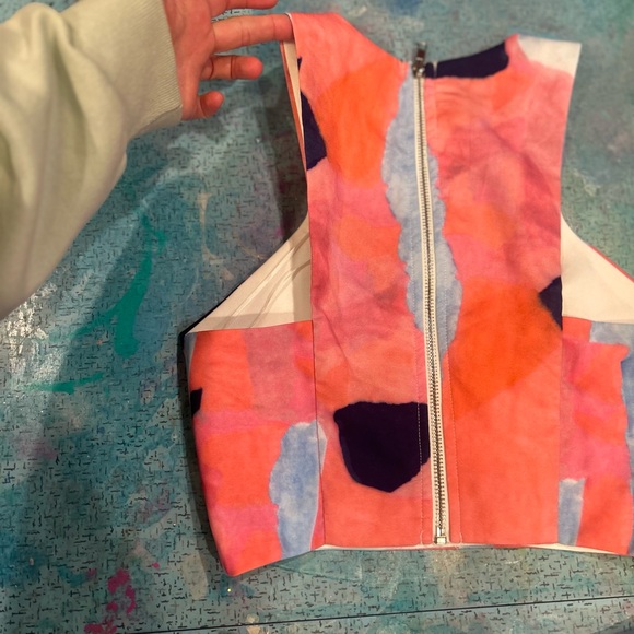 Modern Abstract Short Set - Picture 9 of 14